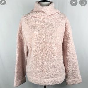 gap body baby pink fuzzy pullover